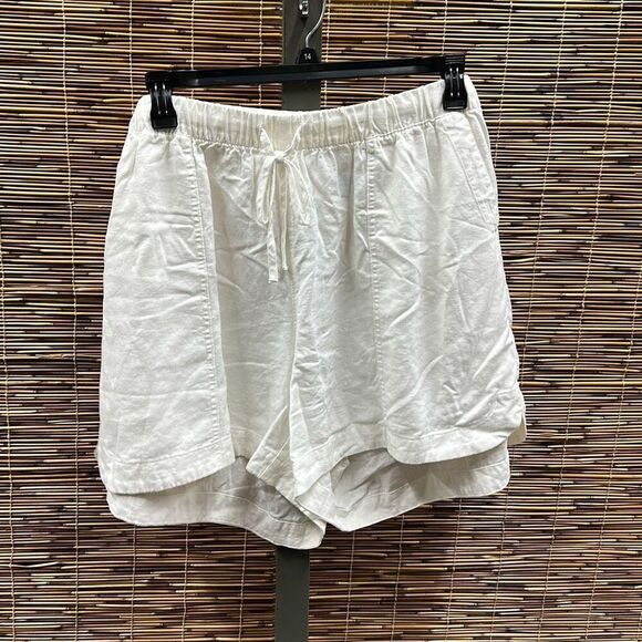 Women's Adaptive High-Rise Linen Easy Pull-on Shorts - Universal Thread™ White 1 - Picture 2 of 3